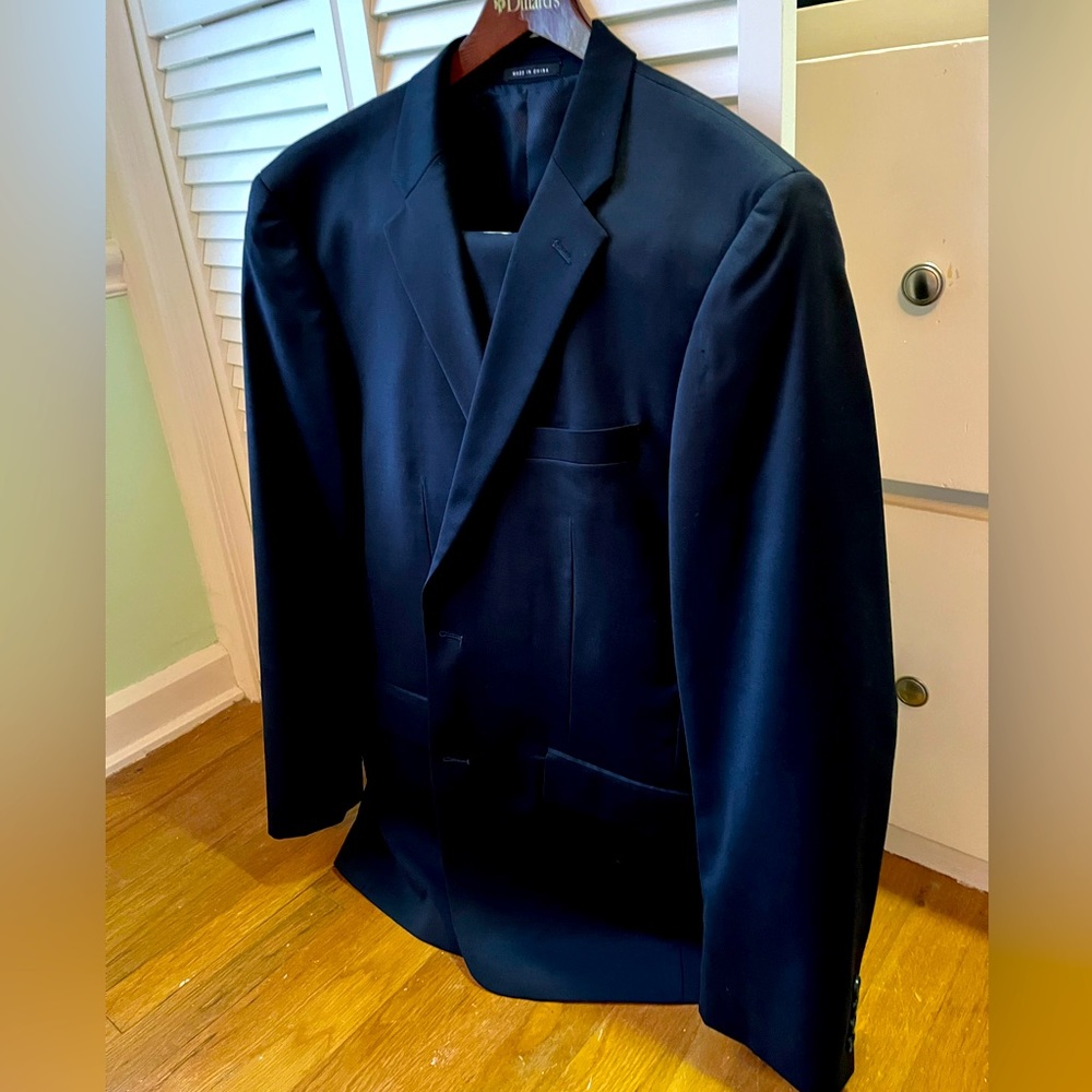 Men’s Navy Alfani suit size 40R